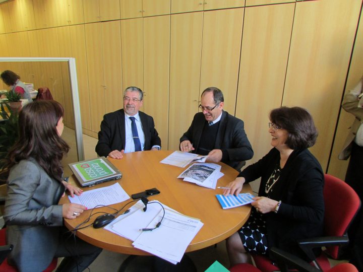 Assinatura de Contrato 25